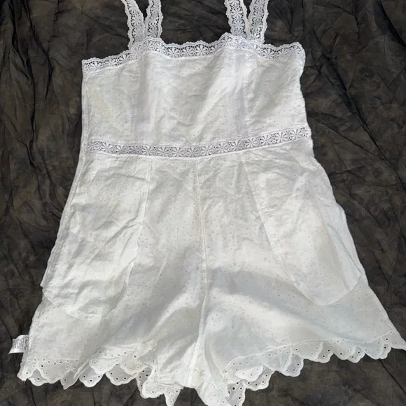 Charo Ruiz White Eyelet Lace Garment - Picture 4 of 12